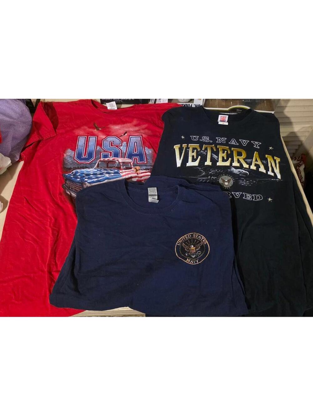 3 Vtg Men's USA and US Navy Veteran Graphic T-Shirts, Size Large & XL